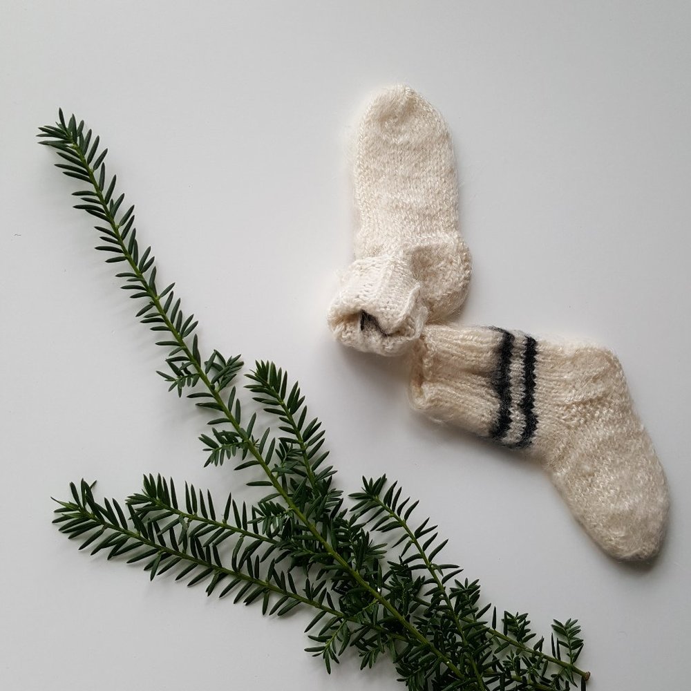 Handmade Wool Kids Socks - Picture 6 of 12